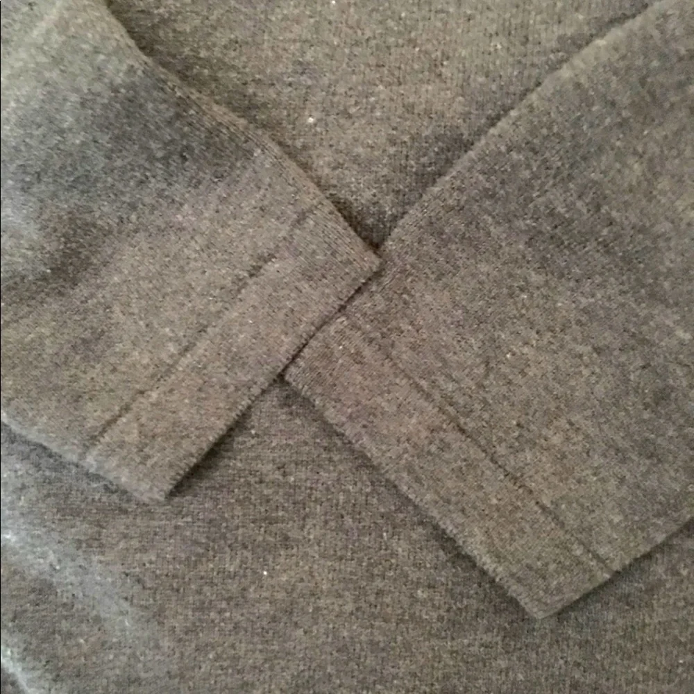 DKNY knit sweater fits teen - Picture 5 of 8